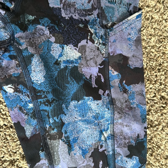 Fast and Free lululemon leggings - Picture 6 of 8